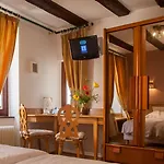 Le Saint Nicolas Hotel