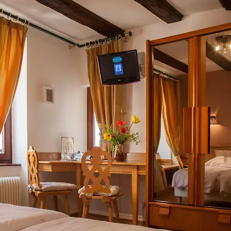 Le Saint Nicolas Hotell