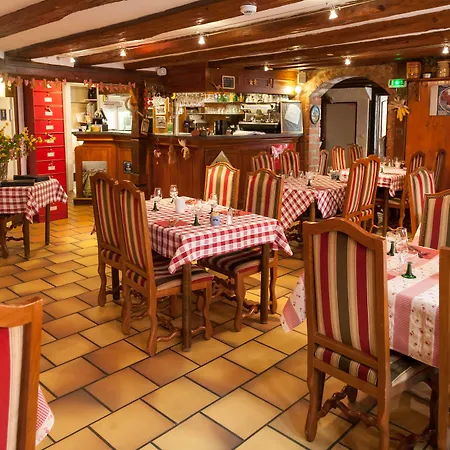 オテル ル サン ニコラ ホテル 3*